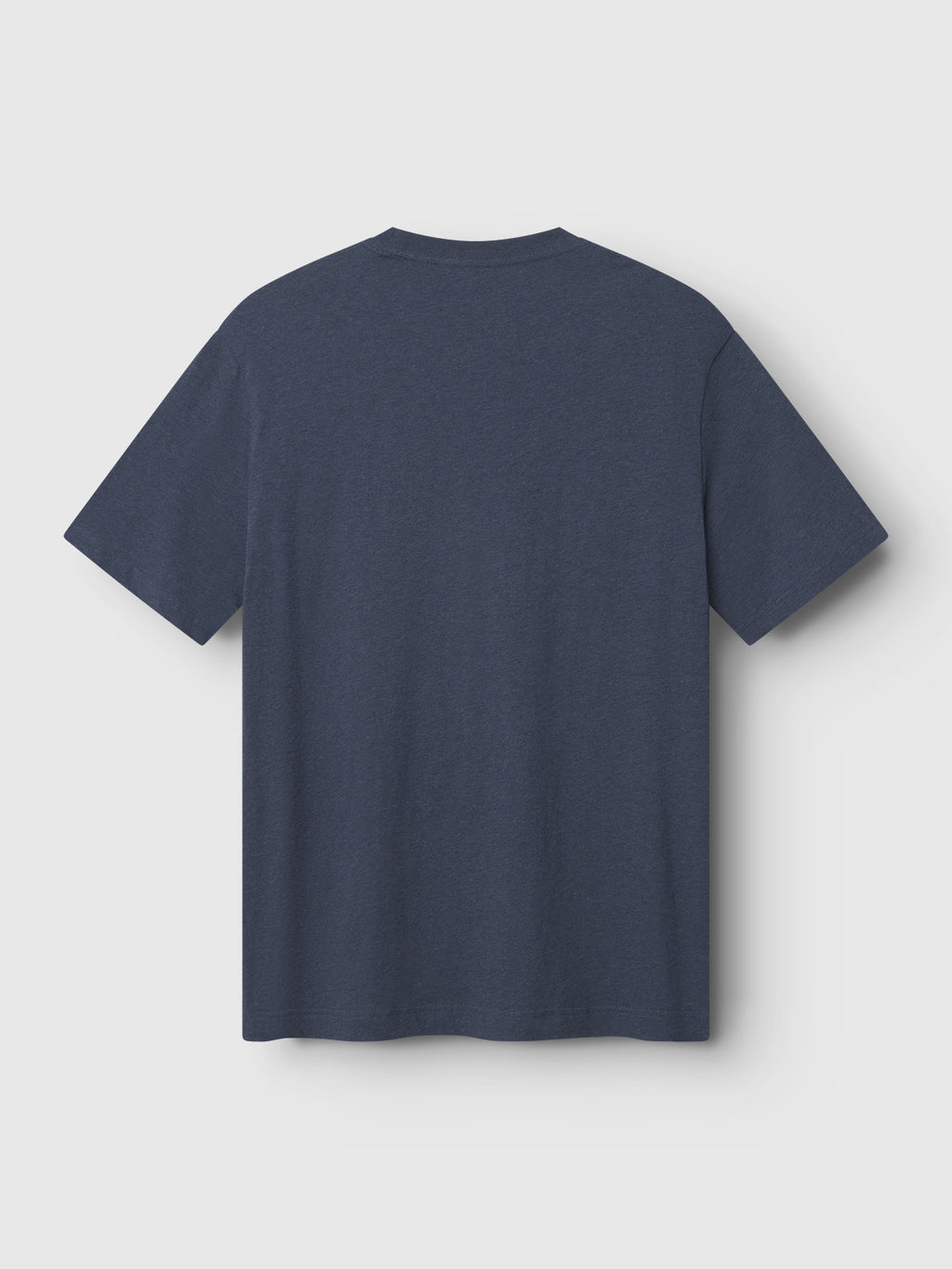 The Dune Melange SS - Navy Mel. by Gabba is displayed flat on a white backdrop. Made from ultra-soft melange jersey, this navy T-shirt highlights its back view, showcasing short sleeves and a simple round neckline.