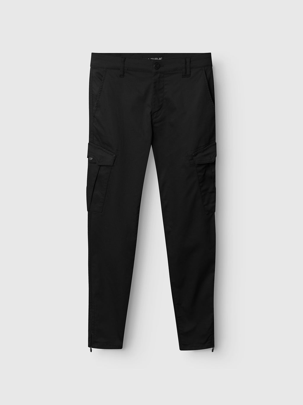 The GABBA Pisa Cargo K3280 Dale Pants in black feature side cargo pockets, belt loops, and a slim tapered fit, made from stretch fabric and shown against a neutral gray background.