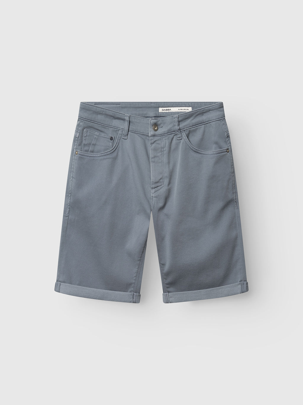 Gabba GABjason K3995 SANZA Shorts in denim blue, featuring knee-length cut, rolled hems, front and back pockets, button closure, and belt loops, are displayed flat on a light background.