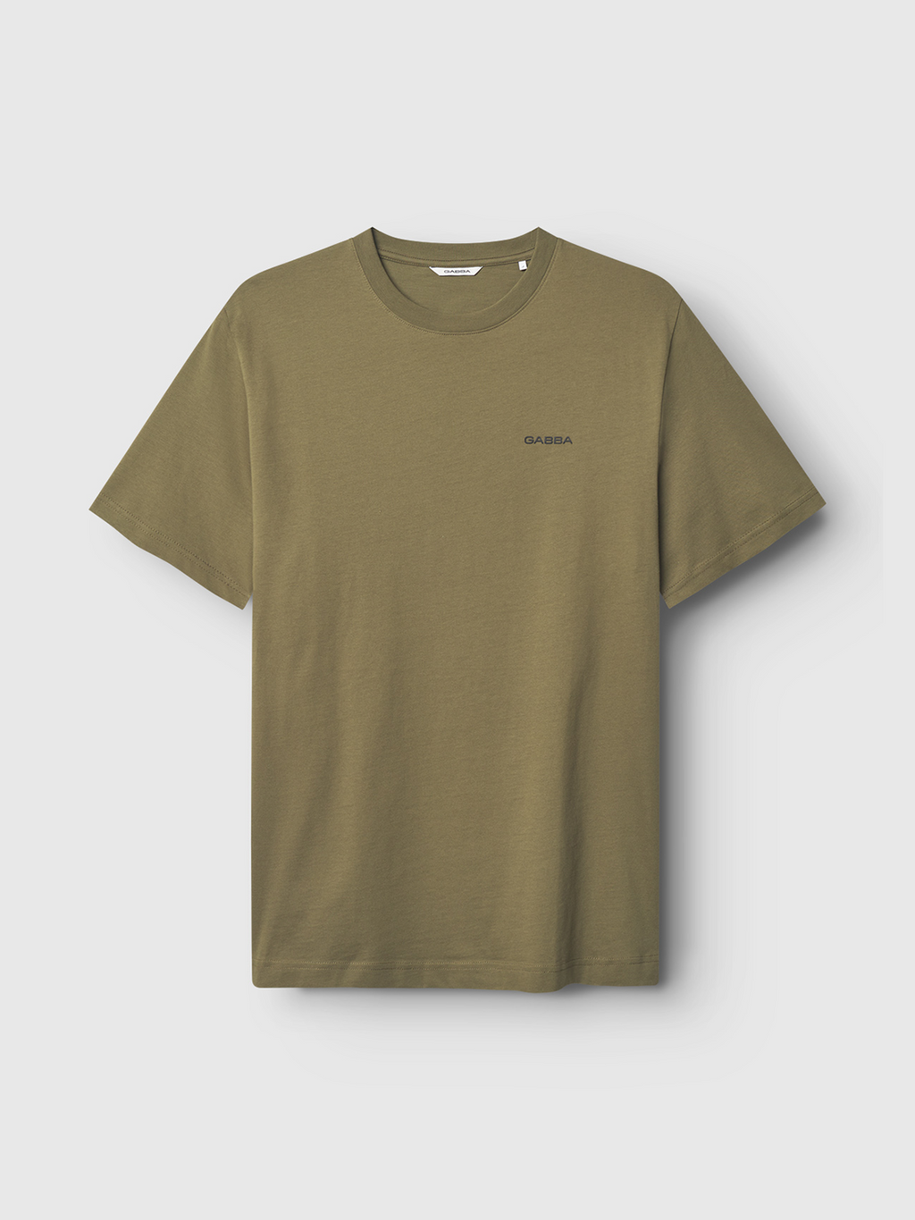 The Dune Logo SS GOTS T-shirt by Gabba, in olive green, is made from GOTS-certified organic cotton. It has short sleeves, a classic crew neckline, and a small black logo on the left chest.