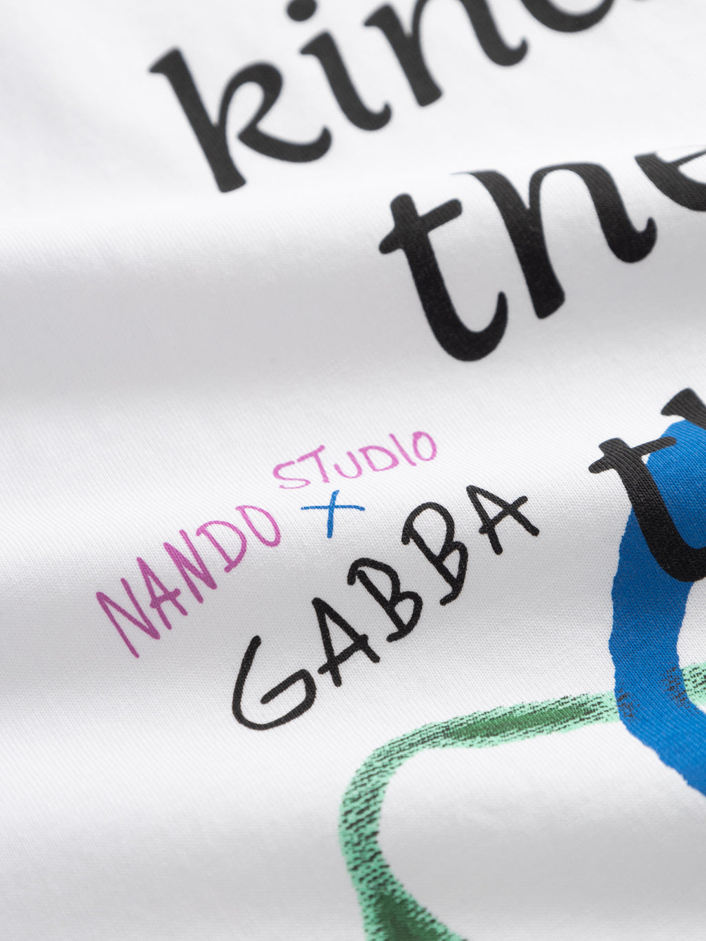 Close-up of the Gabba GABnigel Boxy Nando SS T-Shirt GOTS in white, showing 