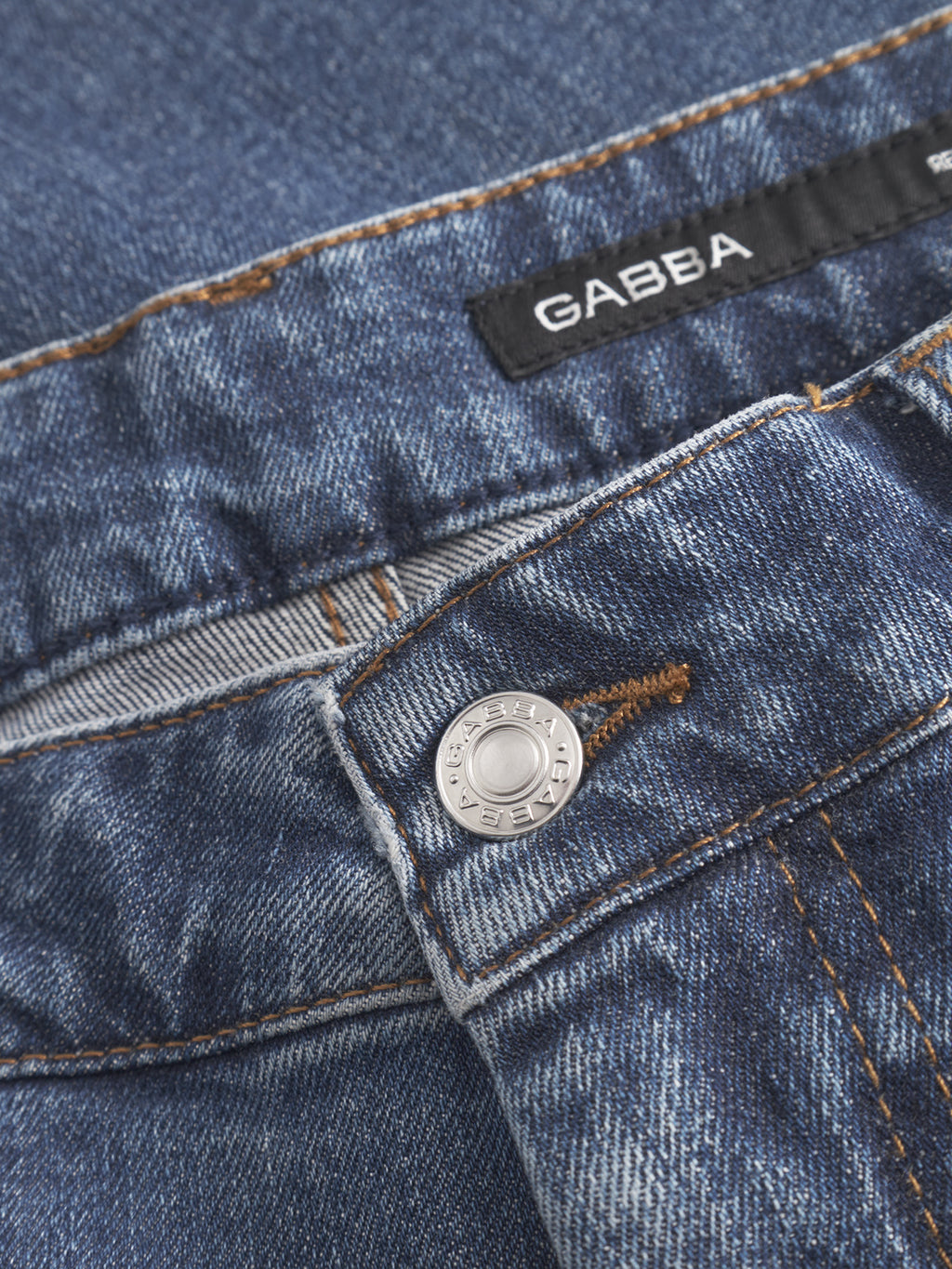 Close-up of Gabba GABmarc F1010 - Dark Blue Denim straight fit jeans with a metal button engraved 