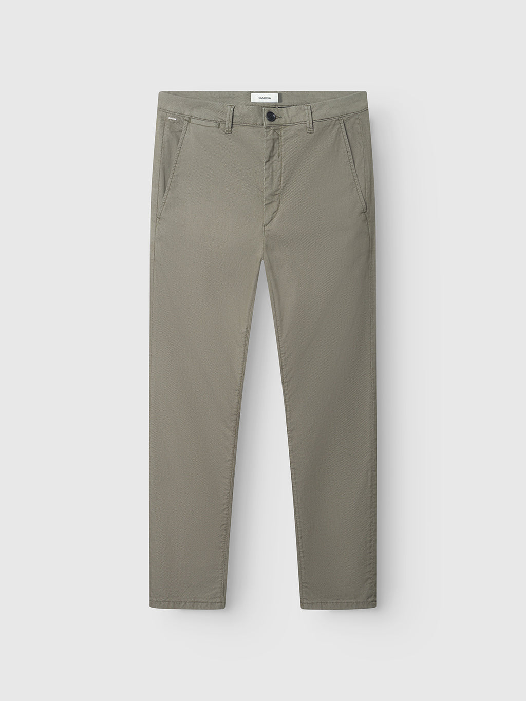 The Gabba GABpaul K3280 Dale Chino in olive green features a slim, straight-leg fit with button and zip closure, French pockets, and showcases timeless style on a plain white background.