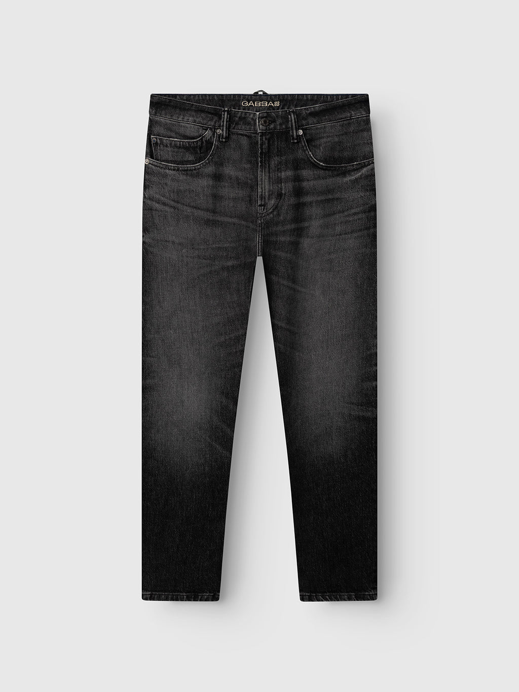The Gabba GABcarl Blackrow DH0011 Jeans in black denim feature a classic five-pocket design and a loose tapered fit, crafted from comfort stretch black denim and displayed flat on a light gray background.